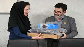 آغاز تحولی بزرگ در پژوهش و آموزش دانشگاه سمنان با تحویل لپ‌تاپ‌های جدید به اعضای هیئت علمی برای تقویت زیرساخت‌های علمی و پژوهشی